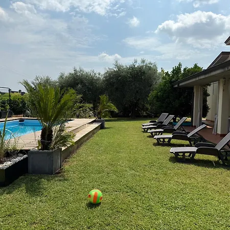 Сasa de vacaciones Claudia Padenghe sul Garda